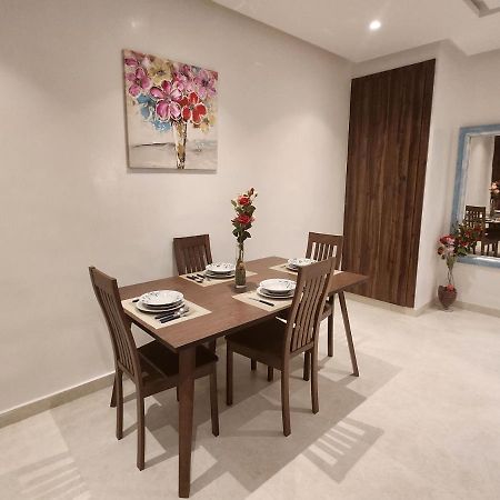 Modern Luxury Retreat: 2-Bedroom Apartment In The Heart Of Marrakech Marraquexe Exterior foto