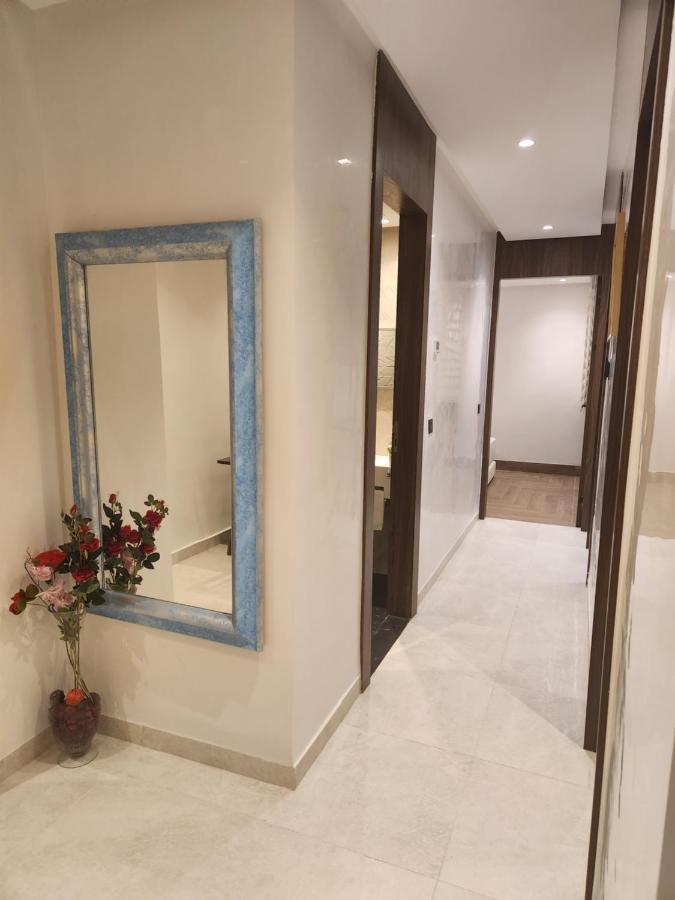 Modern Luxury Retreat: 2-Bedroom Apartment In The Heart Of Marrakech Marraquexe Exterior foto
