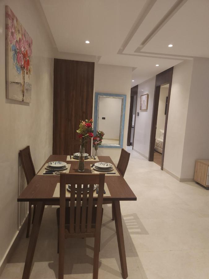 Modern Luxury Retreat: 2-Bedroom Apartment In The Heart Of Marrakech Marraquexe Exterior foto