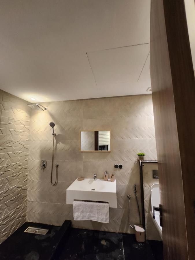Modern Luxury Retreat: 2-Bedroom Apartment In The Heart Of Marrakech Marraquexe Exterior foto